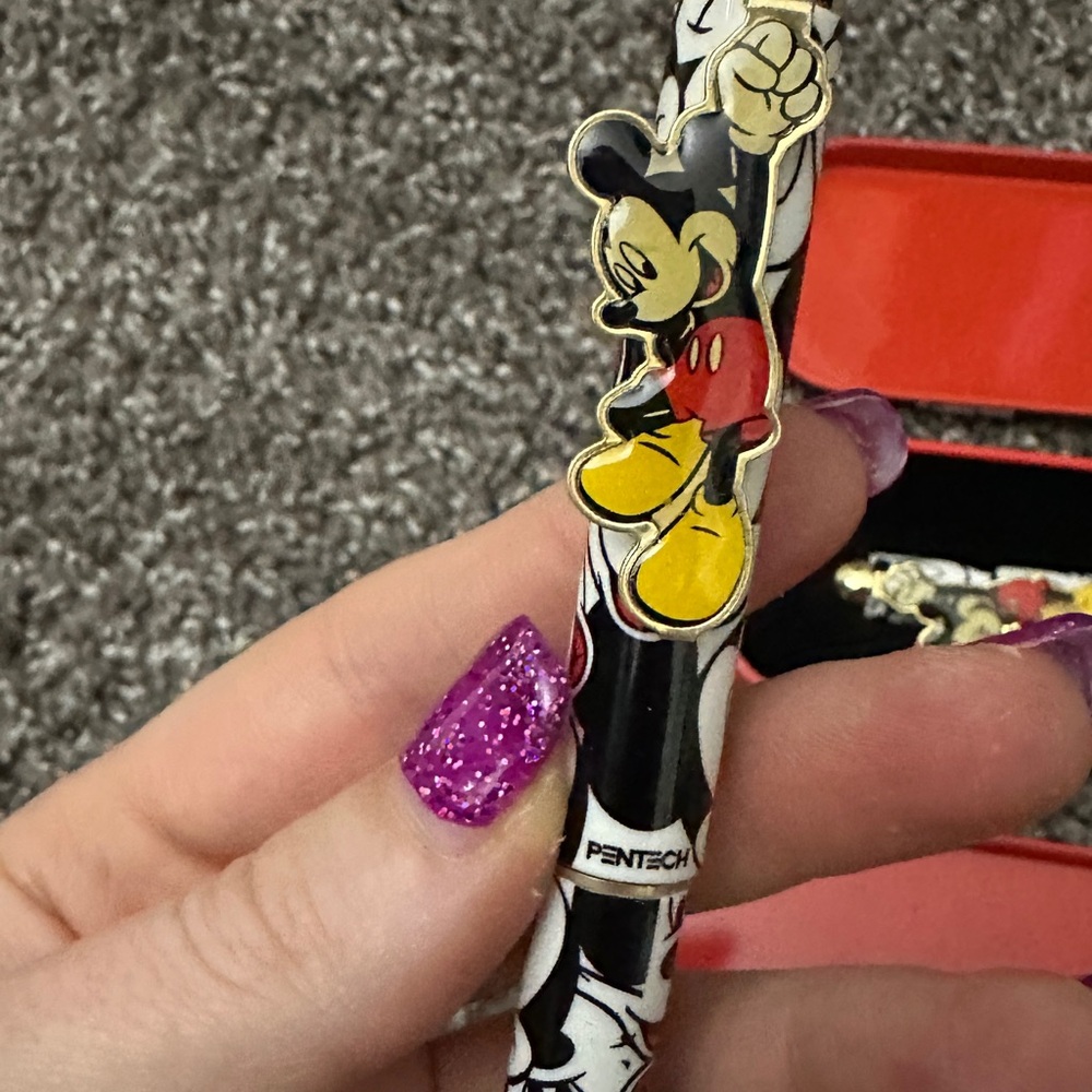 Vintage 1997 Disney Mickey Mouse Collectible Rolleeball Pen Case and Pen Set - Picture 7 of 13